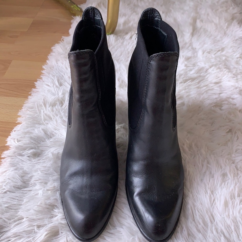 Stuart Weitzman boots
